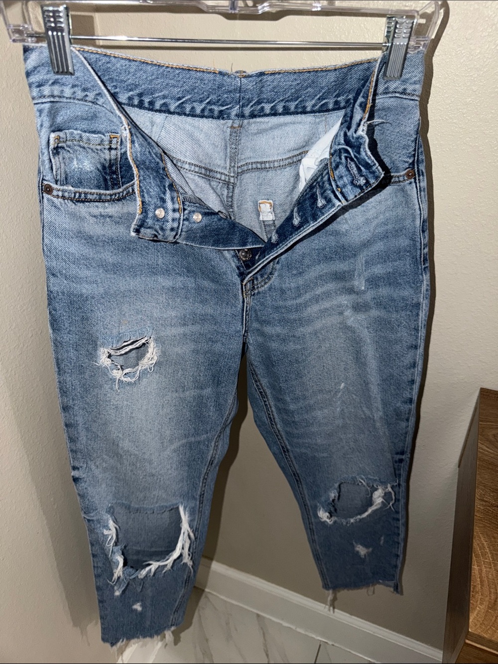 Forever 21 Light Blue Ripped Women's Jeans